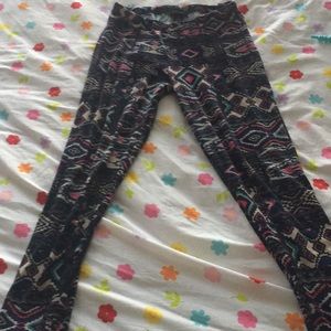 Pattern yoga pants